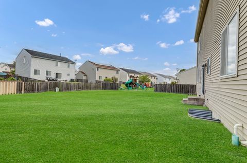 Tiny photo for 688 Bay Shore Drive, Pingree Grove, IL 60140 (MLS # 12637858)