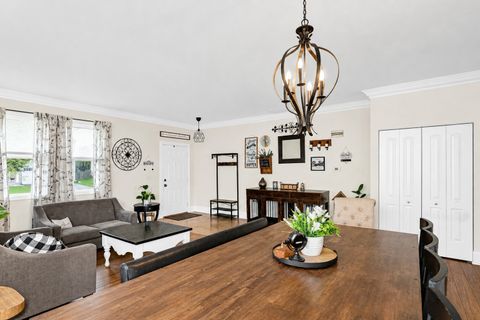 Tiny photo for 688 Bay Shore Drive, Pingree Grove, IL 60140 (MLS # 12637858)