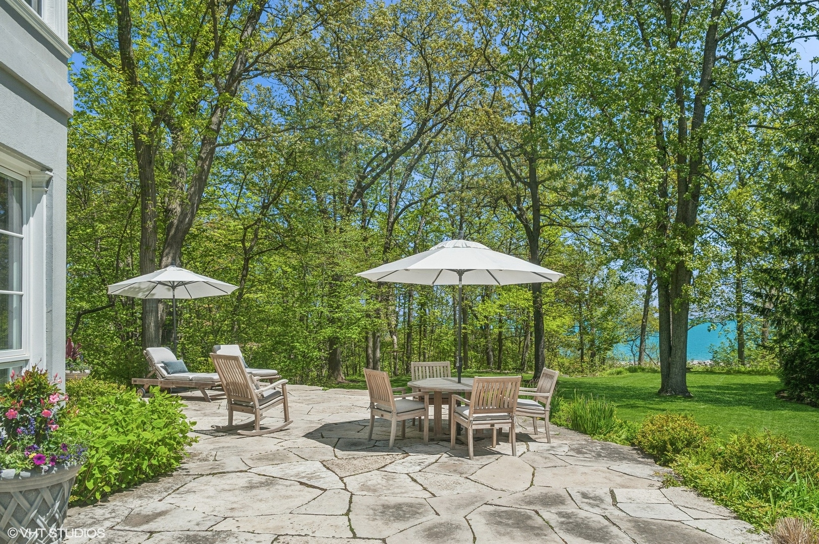855 Sheridan Road