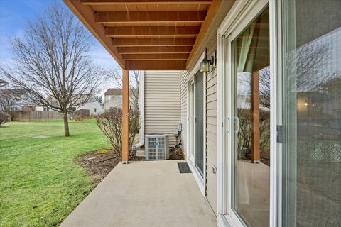 Tiny photo for 7030 Park Lane Court #101, Woodridge, IL 60517 (MLS # 12543911)