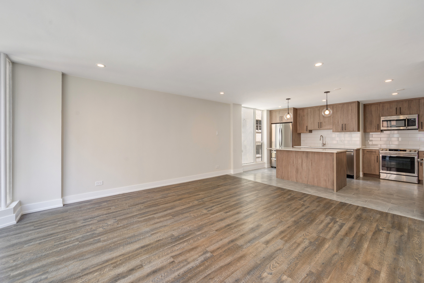 227 E Walton Place 8E