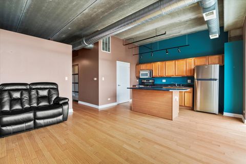 Tiny photo for 833 W 15TH Place #514, Chicago, IL 60608 (MLS # 12471040)