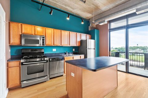 Tiny photo for 833 W 15TH Place #514, Chicago, IL 60608 (MLS # 12471040)