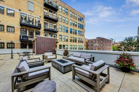 Tiny photo for 1000 W Adams Street #203, Chicago, IL 60607 (MLS # 12510815)