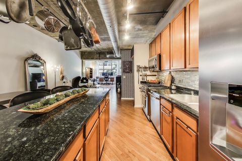 Tiny photo for 1000 W Adams Street #203, Chicago, IL 60607 (MLS # 12510815)