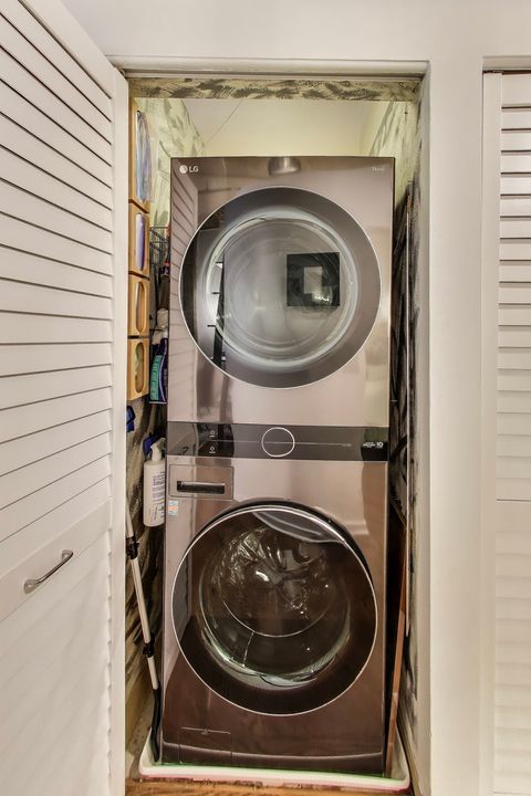 Tiny photo for 1000 W Adams Street #203, Chicago, IL 60607 (MLS # 12510815)