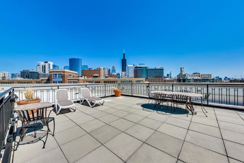 Tiny photo for 1000 W Adams Street #203, Chicago, IL 60607 (MLS # 12510815)