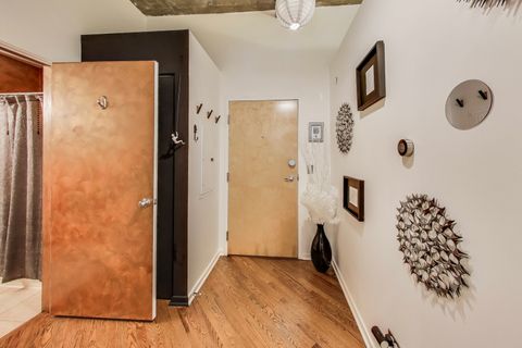 Tiny photo for 1000 W Adams Street #203, Chicago, IL 60607 (MLS # 12510815)