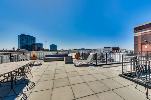 Tiny photo for 1000 W Adams Street #203, Chicago, IL 60607 (MLS # 12510815)