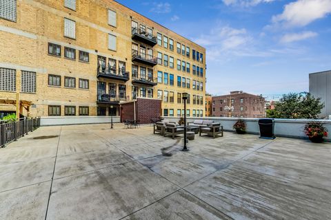 Tiny photo for 1000 W Adams Street #203, Chicago, IL 60607 (MLS # 12510815)