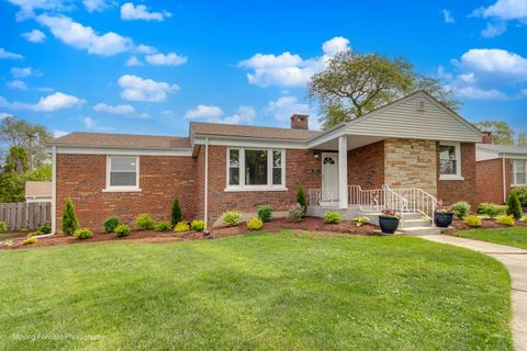 Photo of 10072 Drury Lane, Westchester, IL 60154 (MLS # 12637742)