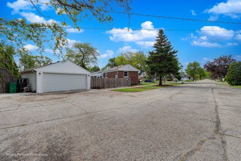 Tiny photo for 10072 Drury Lane, Westchester, IL 60154 (MLS # 12637742)