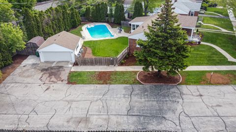 Tiny photo for 10072 Drury Lane, Westchester, IL 60154 (MLS # 12637742)