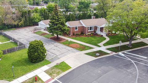 Tiny photo for 10072 Drury Lane, Westchester, IL 60154 (MLS # 12637742)