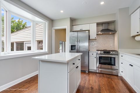 Tiny photo for 10072 Drury Lane, Westchester, IL 60154 (MLS # 12637742)