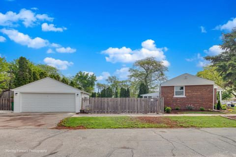 Tiny photo for 10072 Drury Lane, Westchester, IL 60154 (MLS # 12637742)