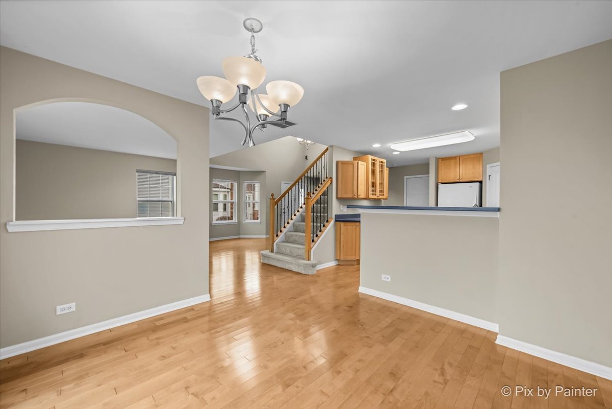 Woodstock, Illinois 60098, United States, 2 Bedrooms Bedrooms, ,4 BathroomsBathrooms,Residential,Active,249794