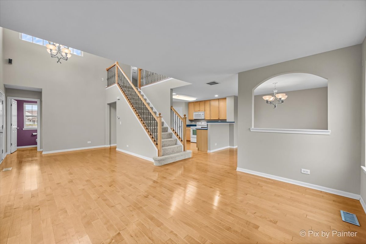 Woodstock, Illinois 60098, United States, 2 Bedrooms Bedrooms, ,4 BathroomsBathrooms,Residential,Active,249794