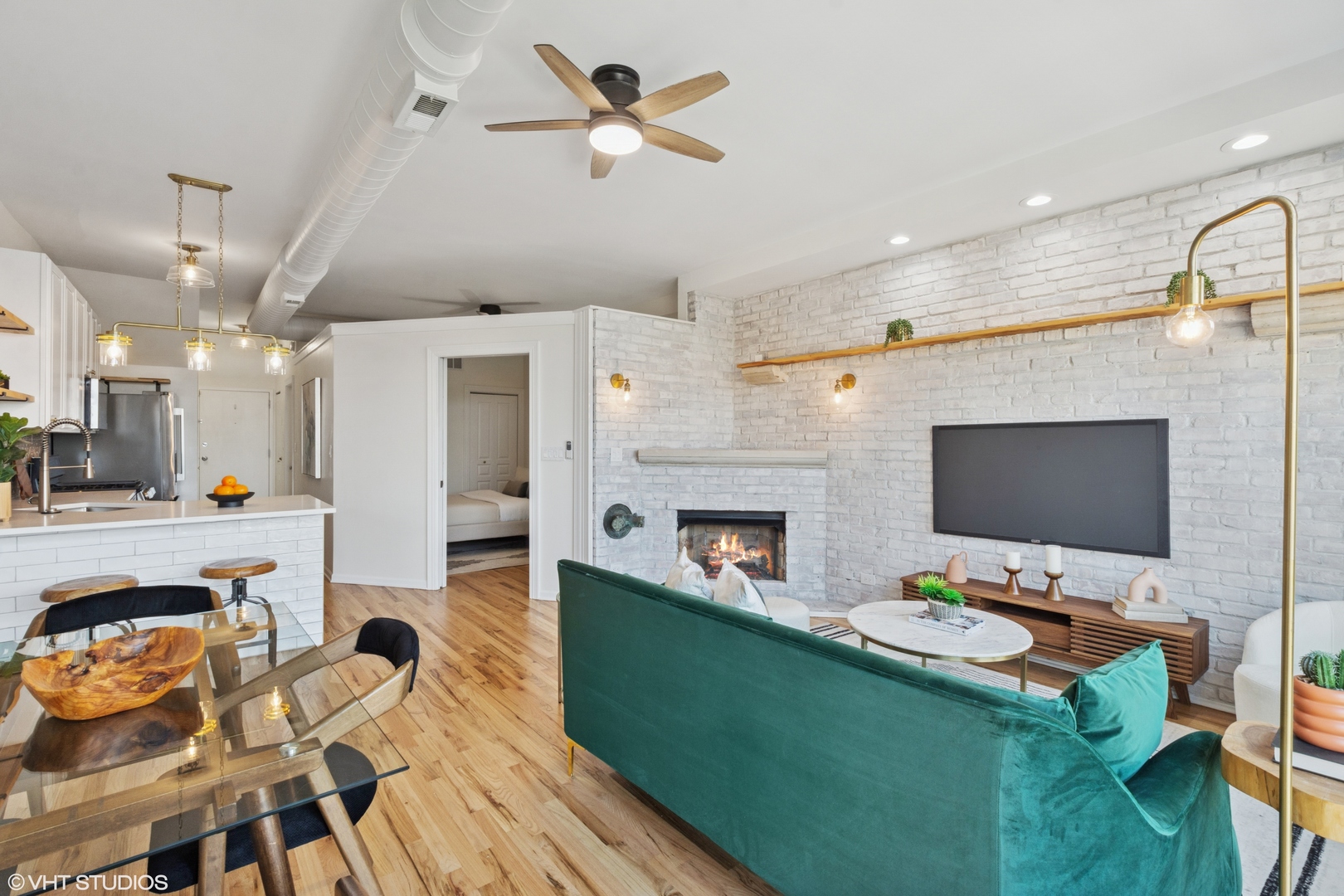 1645 W School Street 414
