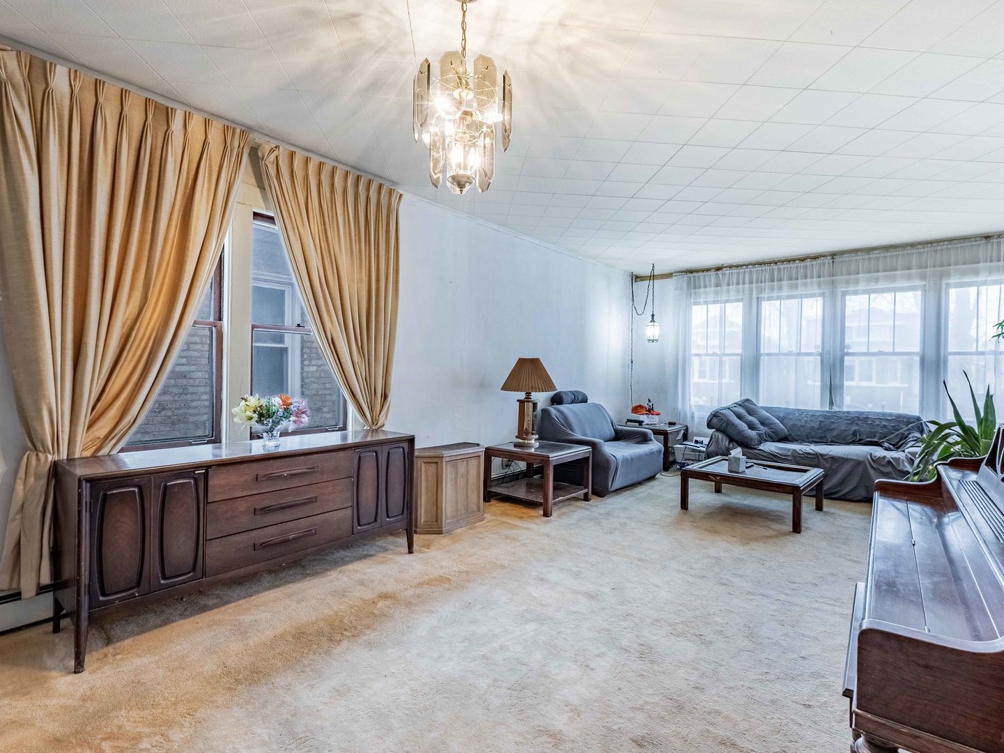 7871 W Oakleaf Avenue