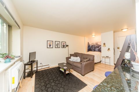Tiny photo for 2629 N Hampden Court #204, Chicago, IL 60614 (MLS # 12459749)