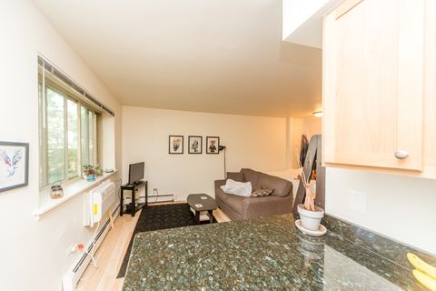 Tiny photo for 2629 N Hampden Court #204, Chicago, IL 60614 (MLS # 12459749)