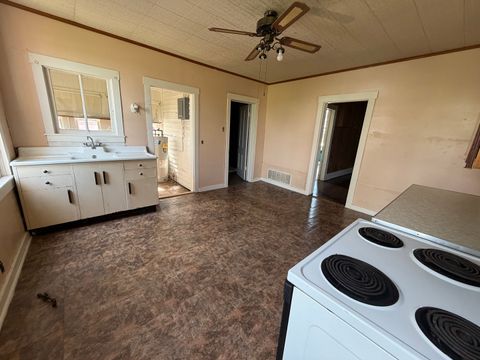 Tiny photo for 308 W Washington Street W, Farina, IL 62838 (MLS # 12617590)