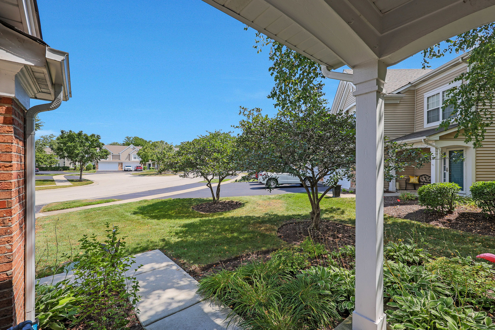 1535 E Chivalry Court