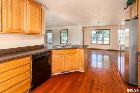 Tiny photo for 309 EVERGREEN Trail, Herrin, IL 62948 (MLS # EB460655)