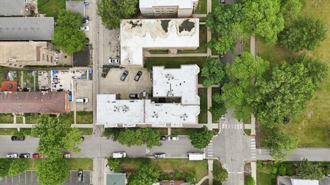 Tiny photo for 7404 N Oakley Avenue #1, Chicago, IL 60645 (MLS # 12671597)