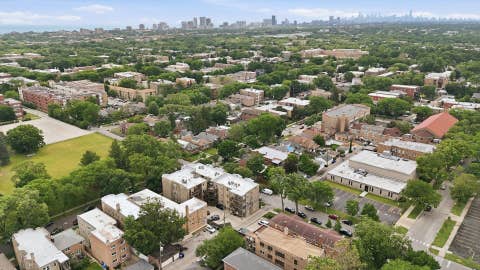 Tiny photo for 7404 N Oakley Avenue #1, Chicago, IL 60645 (MLS # 12671597)