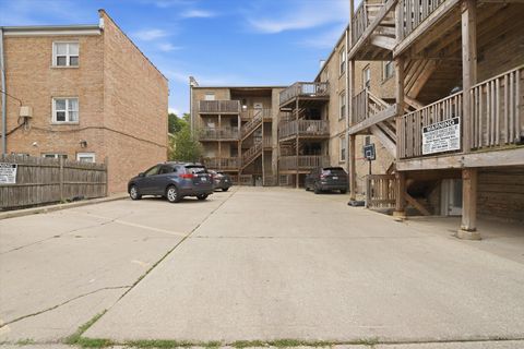 Tiny photo for 7404 N Oakley Avenue #1, Chicago, IL 60645 (MLS # 12671597)
