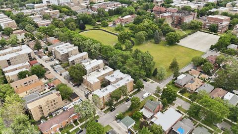 Tiny photo for 7404 N Oakley Avenue #1, Chicago, IL 60645 (MLS # 12671597)