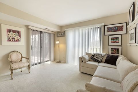 Tiny photo for 2 The Court Of Harborside #207, Northbrook, IL 60062 (MLS # 12599341)