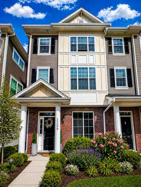 Photo of 1209 Parker Road, Glenview, IL 60025 (MLS # 12631526)