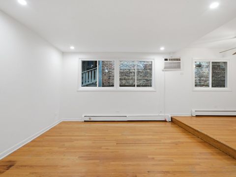 Tiny photo for 714 N Austin Boulevard, Oak Park, IL 60302 (MLS # 12692562)