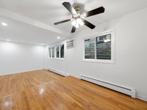 Tiny photo for 714 N Austin Boulevard, Oak Park, IL 60302 (MLS # 12692562)
