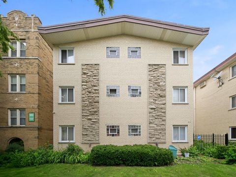 Photo of 714 N Austin Boulevard, Oak Park, IL 60302 (MLS # 12692562)