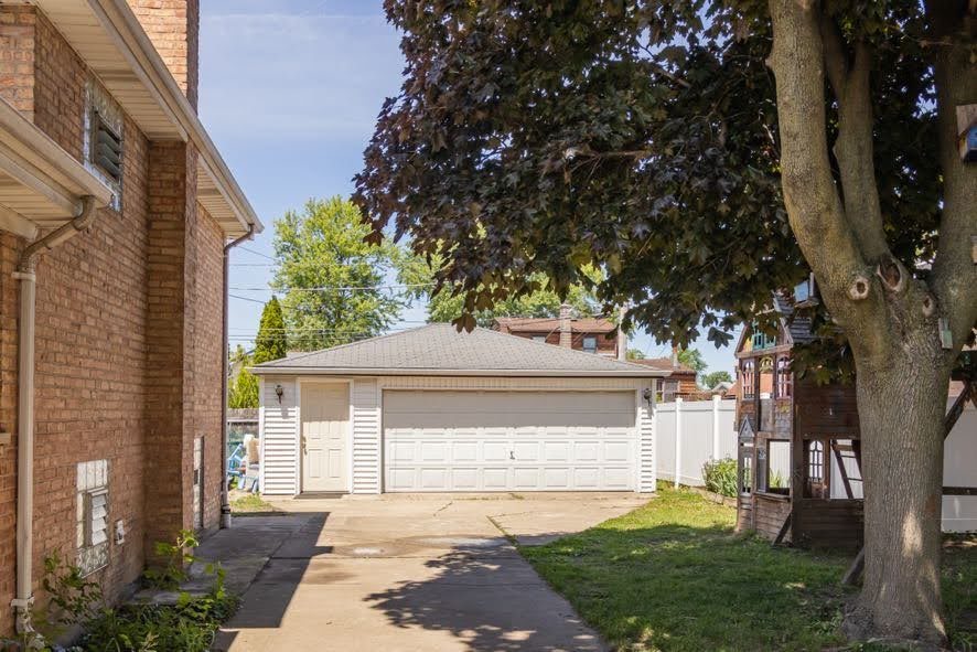 5940 W 88th Place