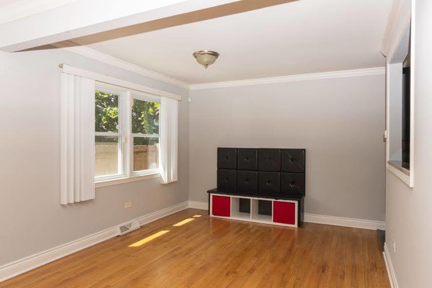 5940 W 88th Place