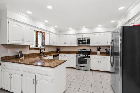 Tiny photo for 8208 W Park Avenue, Niles, IL 60714 (MLS # 12532898)