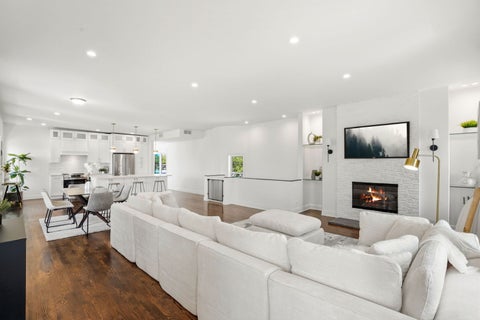 Tiny photo for 958 W Willow Street #4, Chicago, IL 60614 (MLS # 12714207)