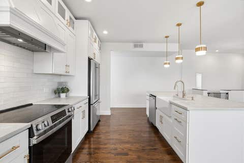 Tiny photo for 958 W Willow Street #4, Chicago, IL 60614 (MLS # 12714207)