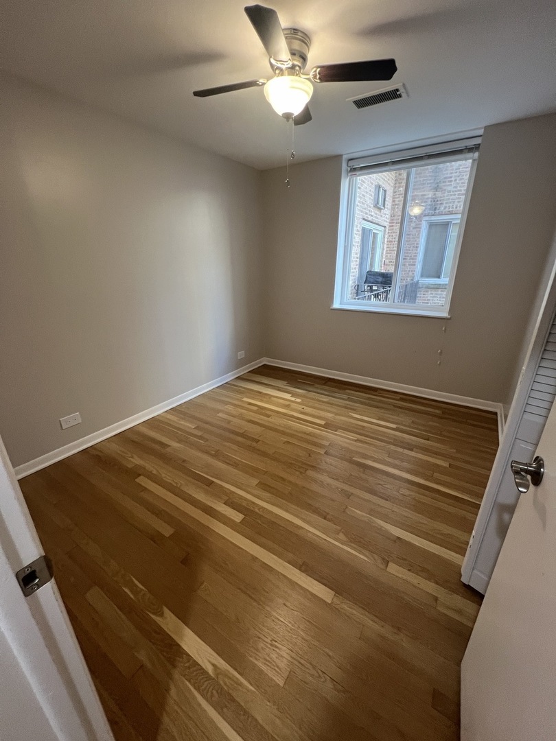 921 N LaSalle Street 9