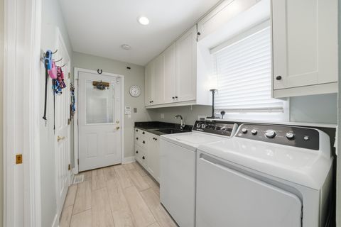 Tiny photo for 3580 Londonderry Court, Hoffman Estates, IL 60067 (MLS # 12701100)