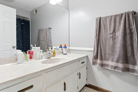 Tiny photo for 1150 Lehnertz Avenue, Aurora, IL 60505 (MLS # 12615465)