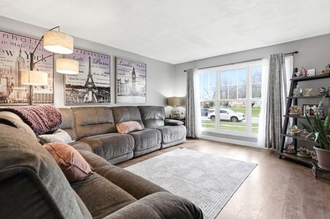 Tiny photo for 1150 Lehnertz Avenue, Aurora, IL 60505 (MLS # 12615465)