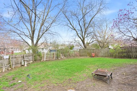Tiny photo for 1150 Lehnertz Avenue, Aurora, IL 60505 (MLS # 12615465)