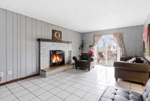 Tiny photo for 1150 Lehnertz Avenue, Aurora, IL 60505 (MLS # 12615465)