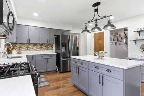 Tiny photo for 1150 Lehnertz Avenue, Aurora, IL 60505 (MLS # 12615465)